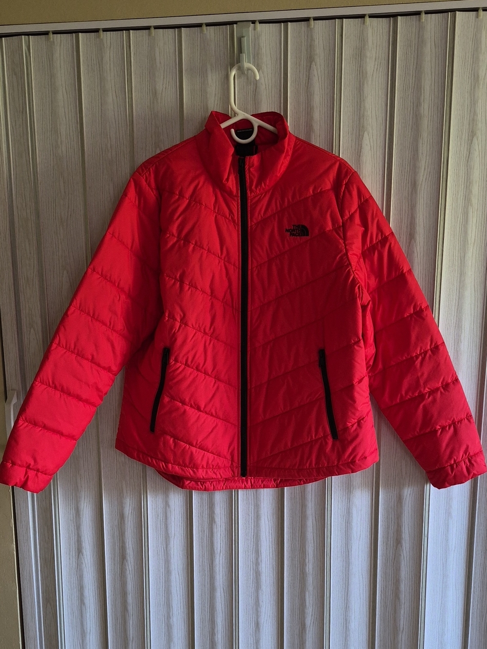 The North Face Women's Red Quilted Lightweight Puffer Jacket